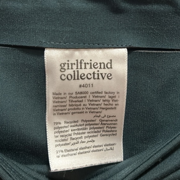 Girlfriend Collective Compressive High Rise Bike Shorts - Picture 3 of 4